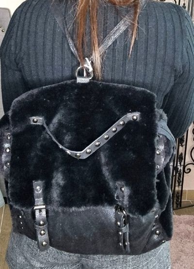 sac_a_dos_fourrure_dos_2