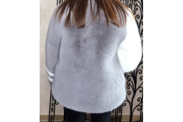 manteau_grosse_fourrure_dos_2