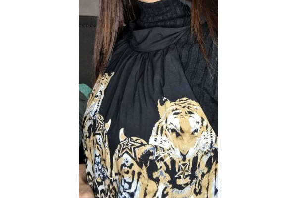robe_leopard_col_volant_motif_3